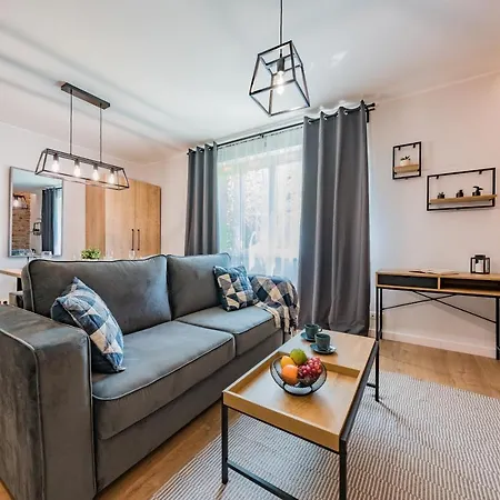 Bh Properties, Apartament Wyscigi *